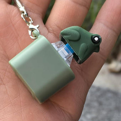 🐸 Croaking Frog Keychain - Realistic Sound Effect Stress Relief Toy