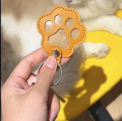 🐾Pet Paw Shaped Leather Keychain - Keep Them By Your Side✨